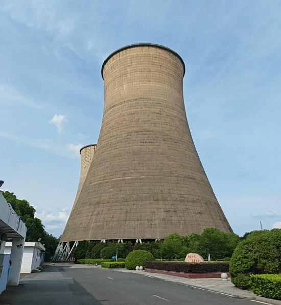 長春電廠冷卻塔拆除——專業技藝與安全護航并重